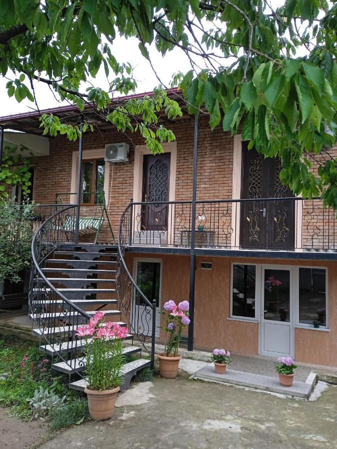 Elegant Hotel Kʼutʼaisi Exterior foto